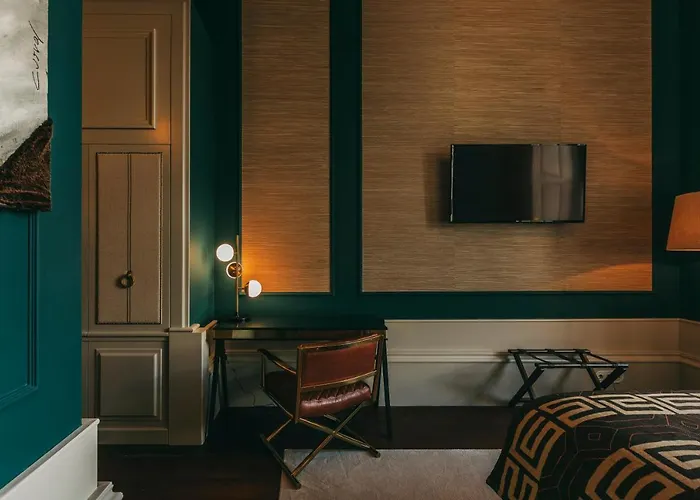 Torel 1884 & בית הארחה פורטו