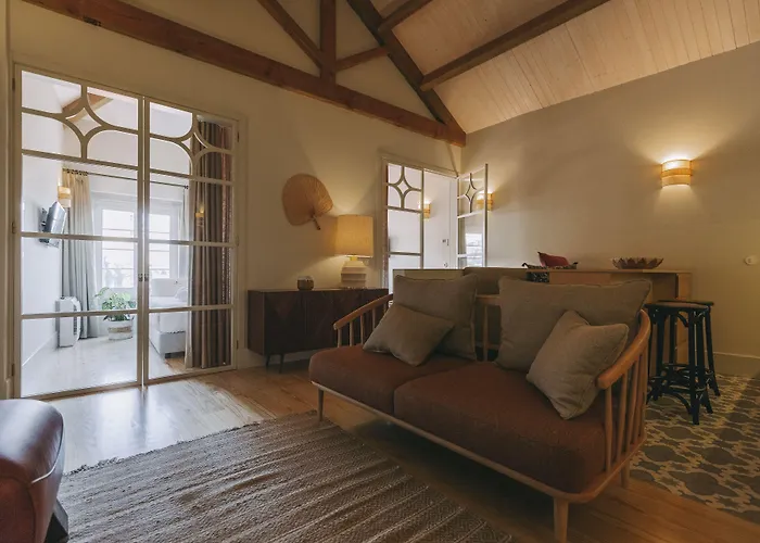 Torel 1884 & Pensión Oporto