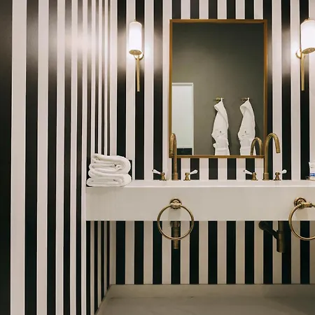 Torel 1884 & 게스트하우스 포르투